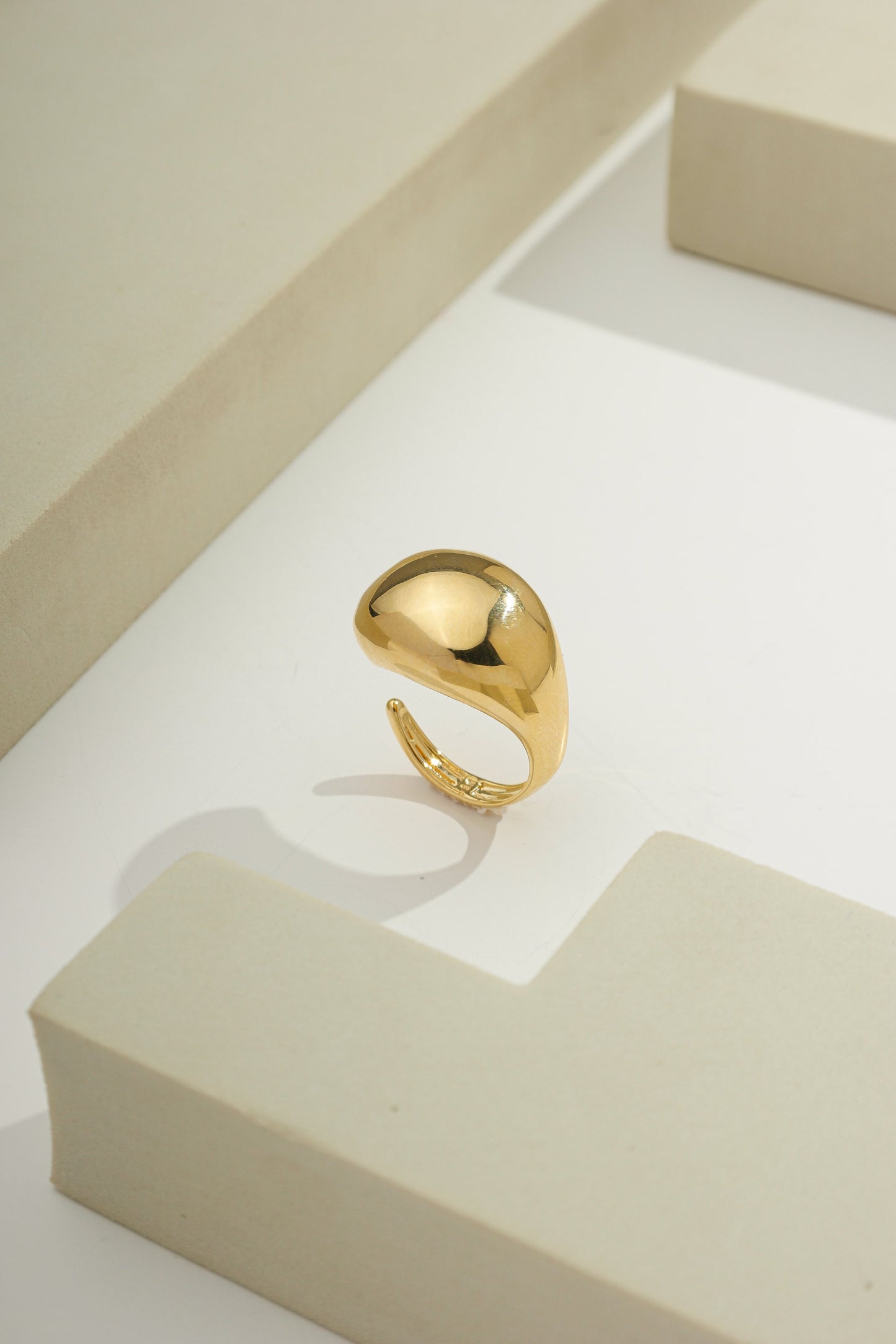 Single Wave Adjustable Ring Gold