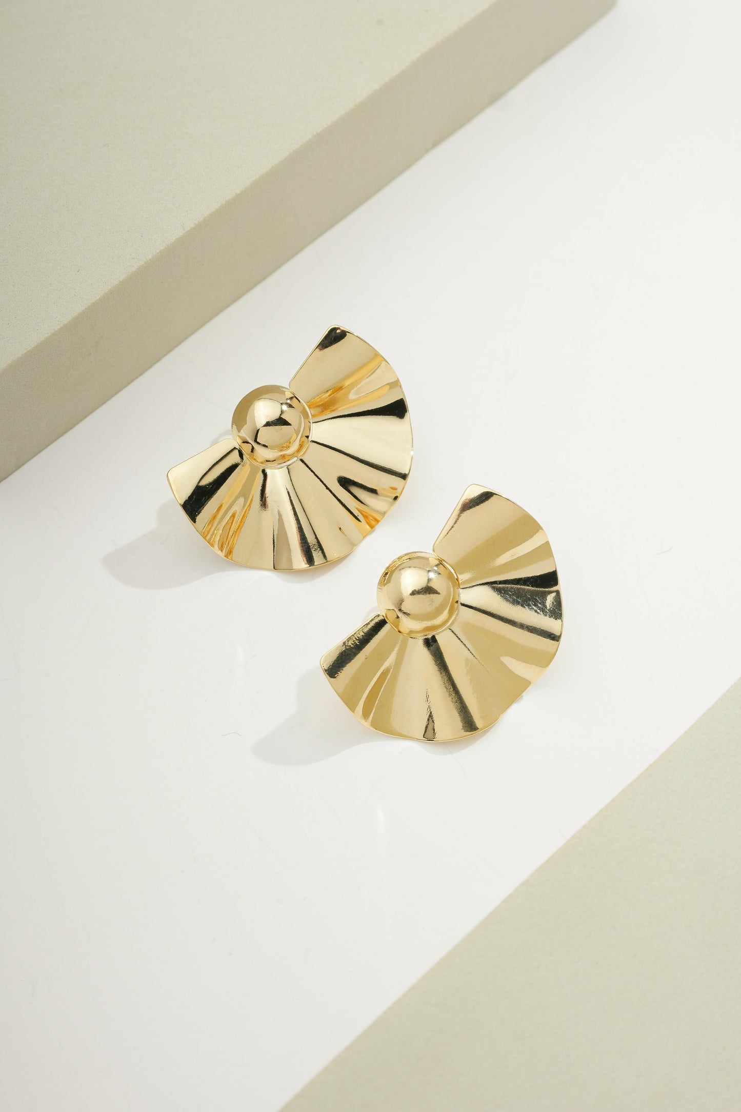 Sunburst Earrings Gold