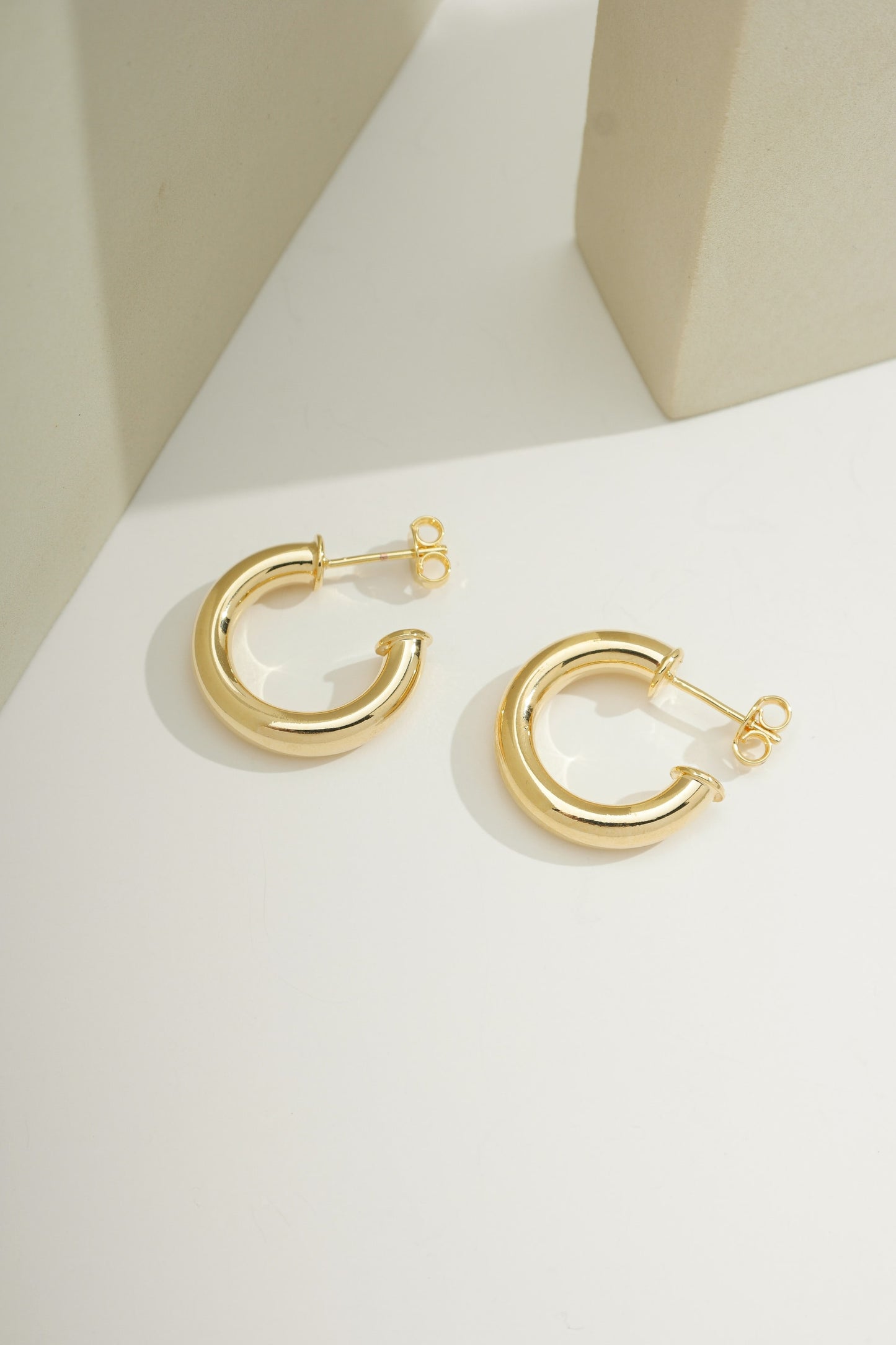 Dainty Anna Hoops Gold