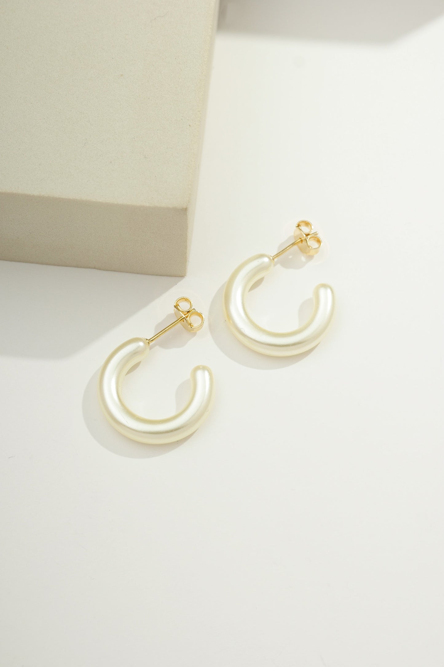 Dainty Pearlized Hoops Gold