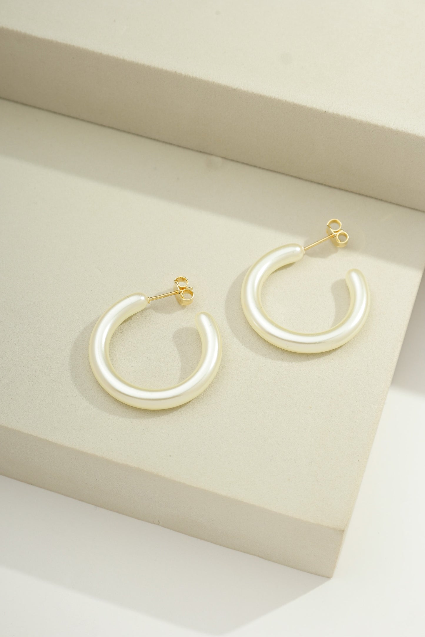 Daily Pearlized Hoops Gold