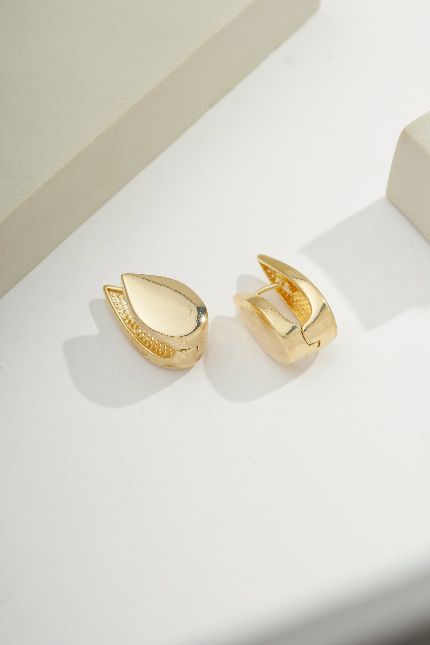 Classic Teardrop Hoops Gold