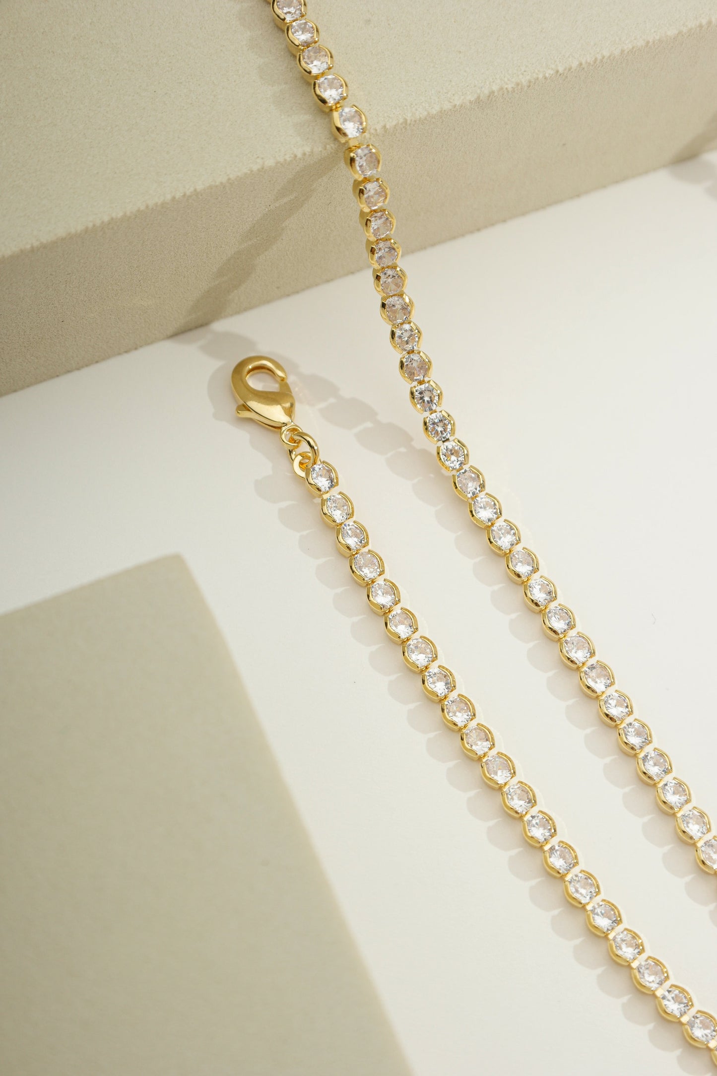 Round Radicance Tennis Bracelet Gold