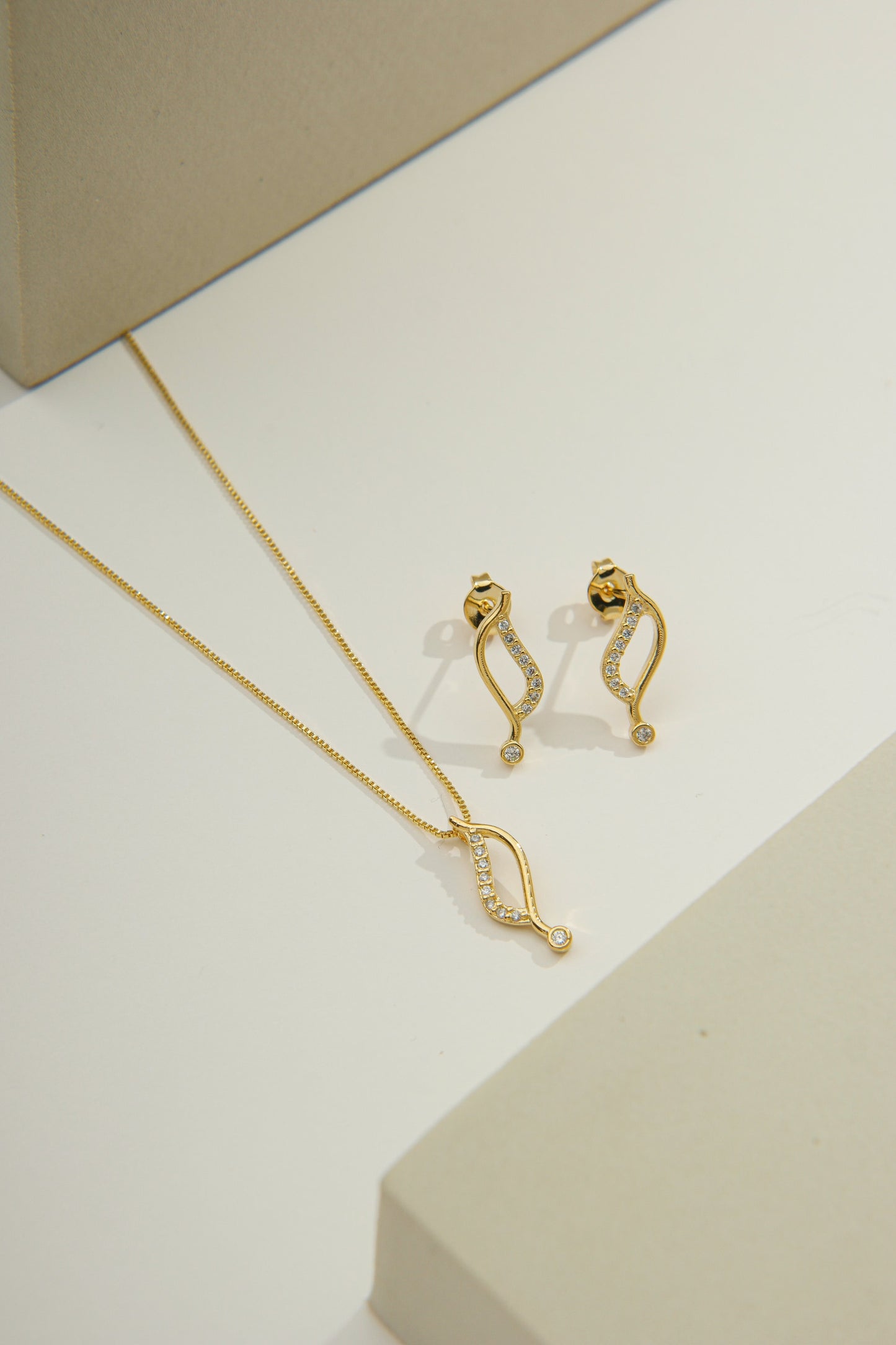 Wave Zirconia Jewelry Set Gold