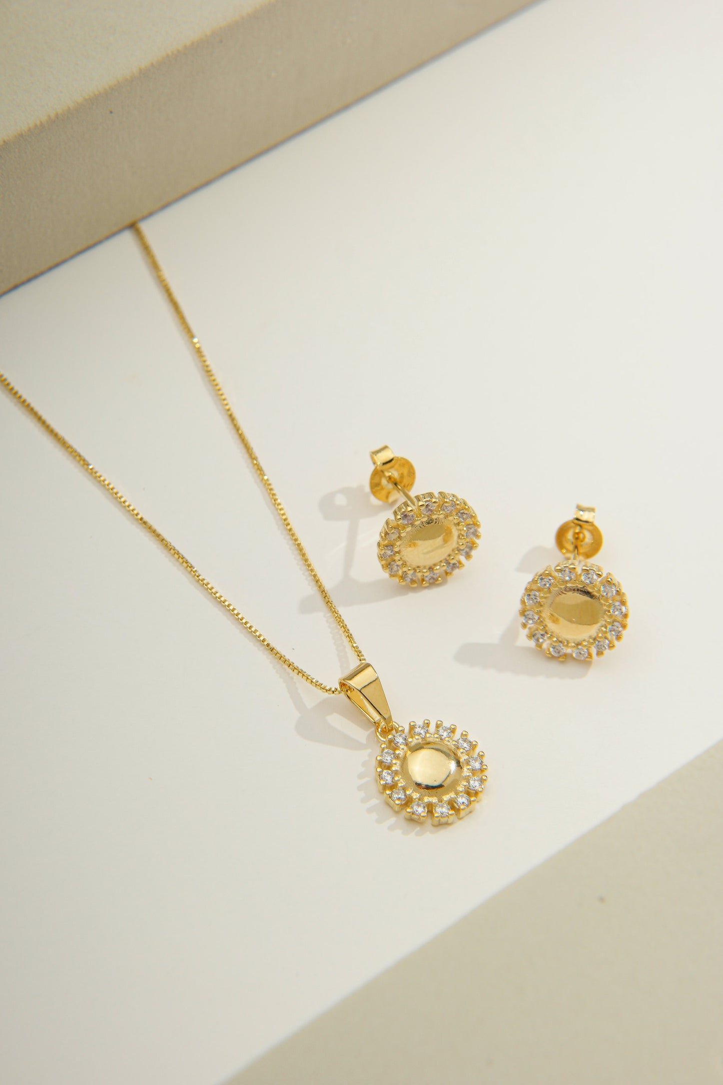Sun Zirconia Jewelry Set Gold