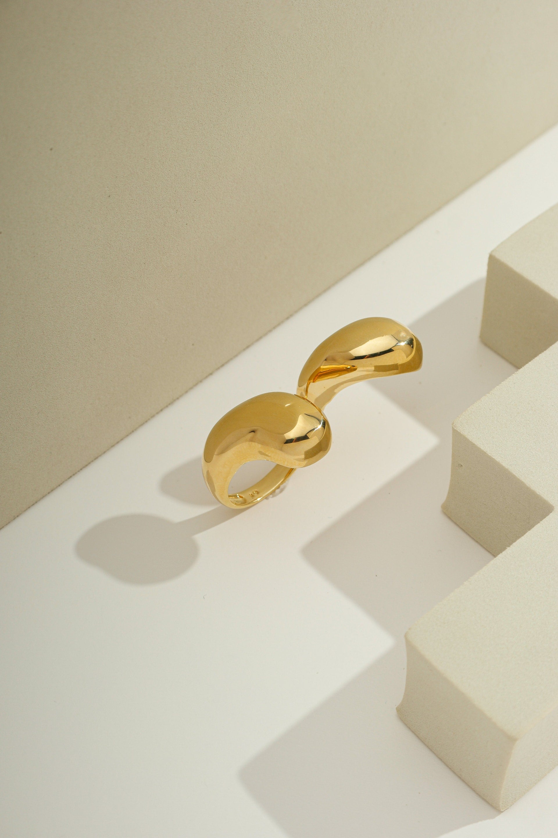 Wave Embrace Adjustable Ring Gold