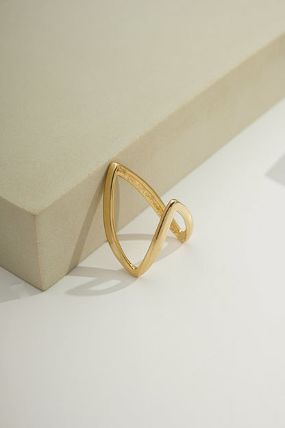 Adjustable V-Shaped Ring with Zirconia Gold