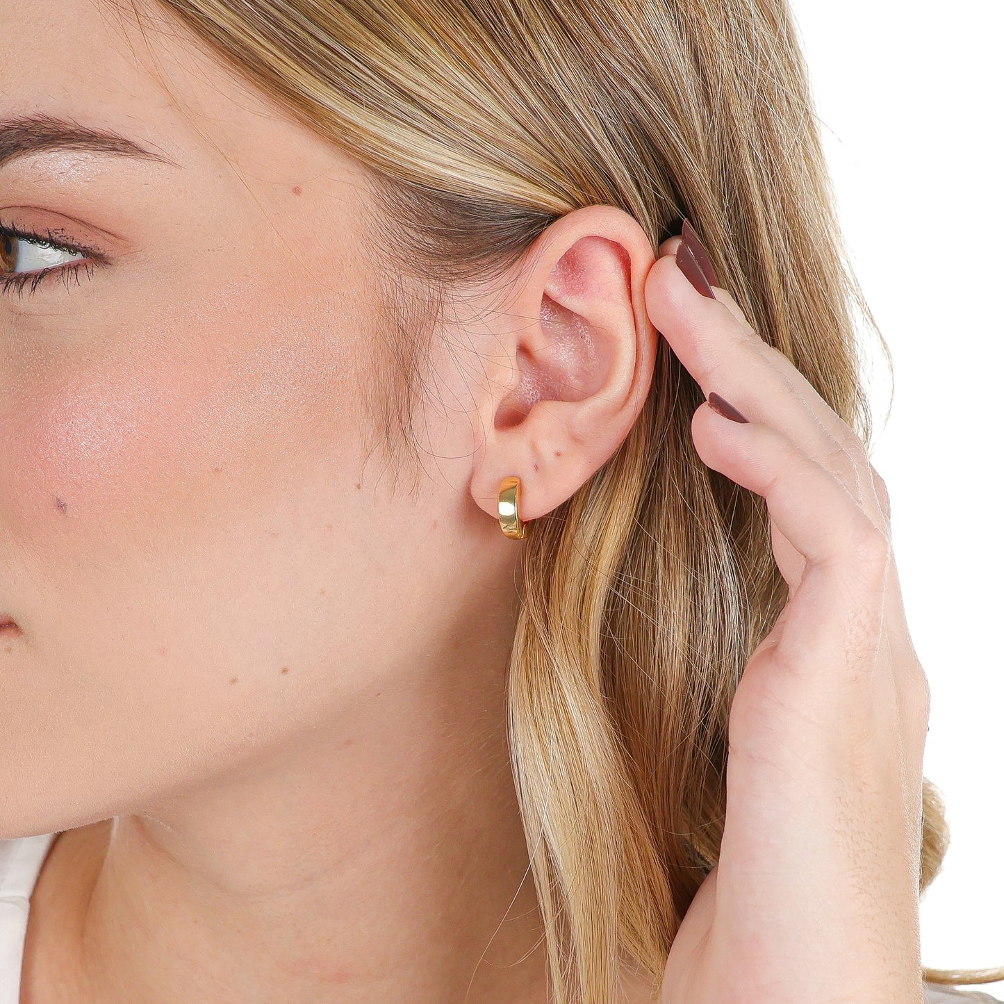Brazilian Dainty Huggie Gold
