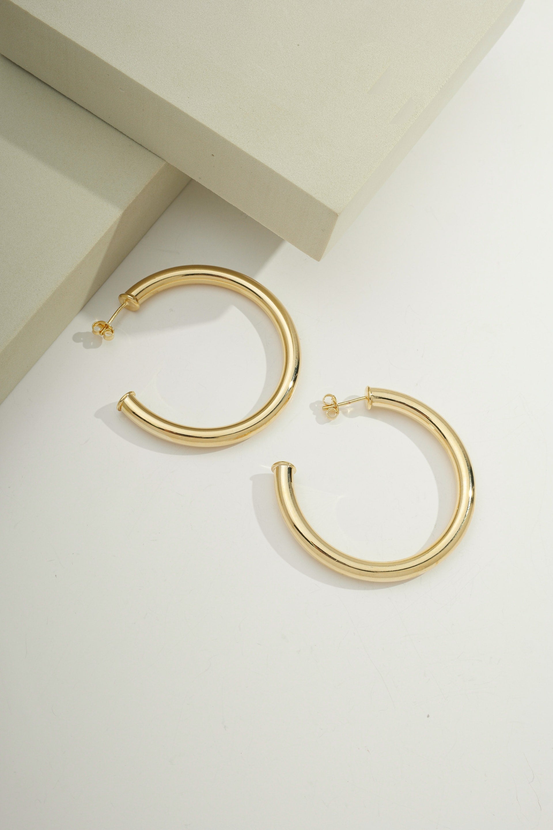 Grande Classic Hoop