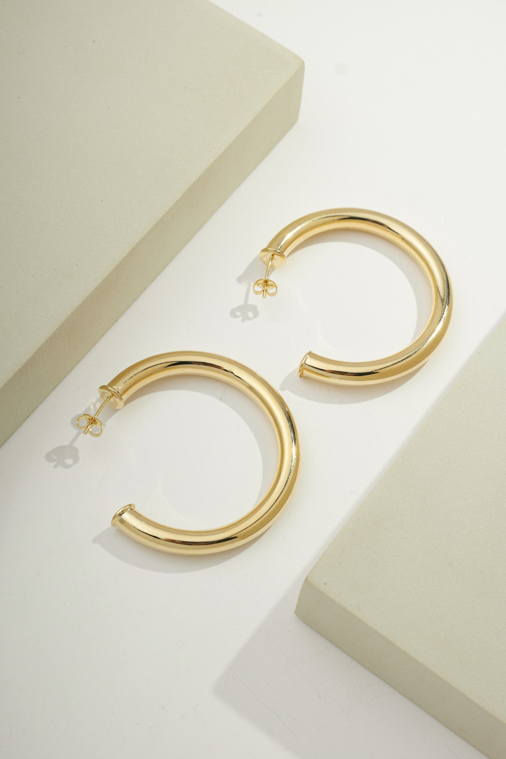 Bold Grande Hoop