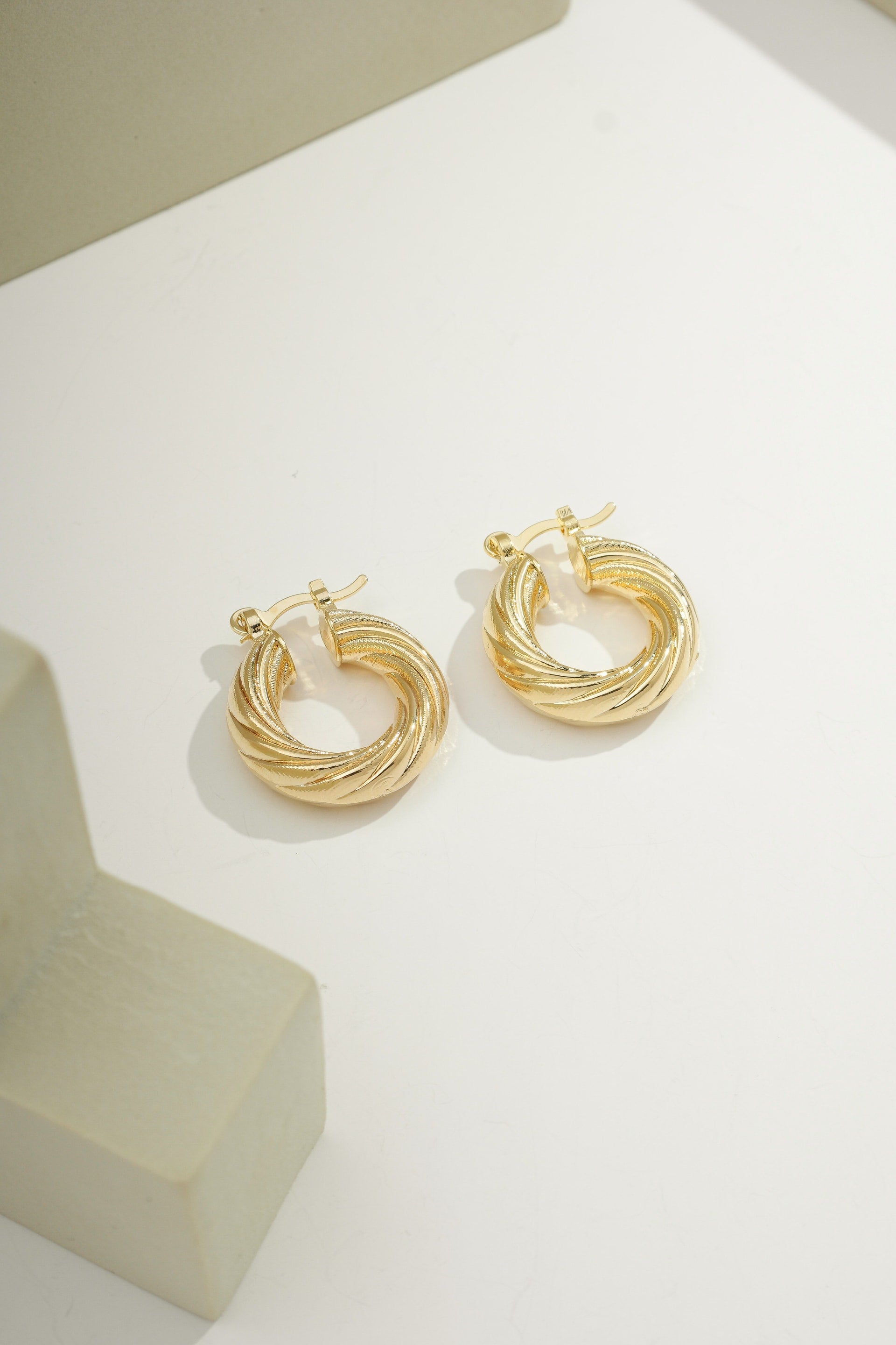 Small Bossaglam Hoops Gold