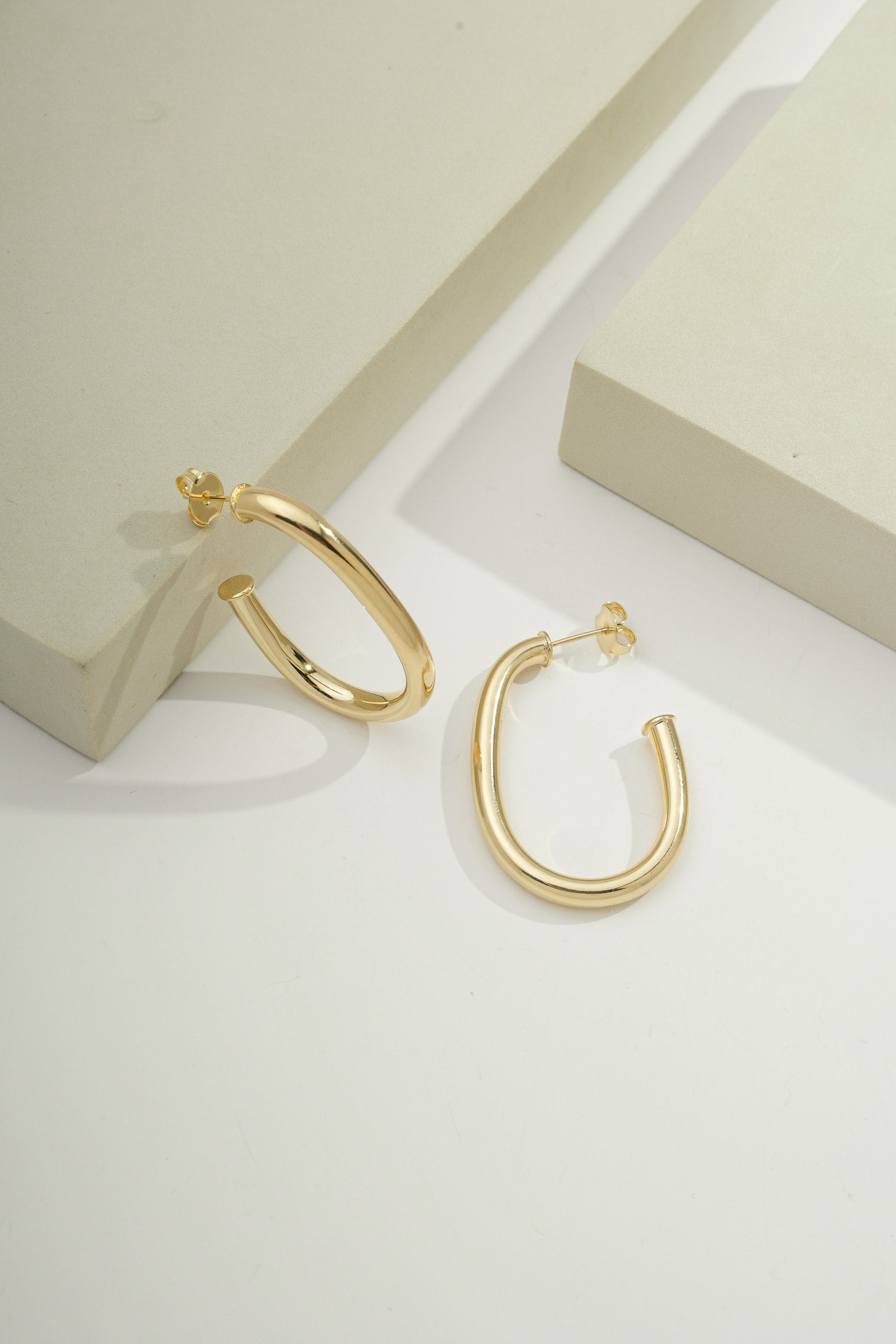 Modern Oval Hoops Gold