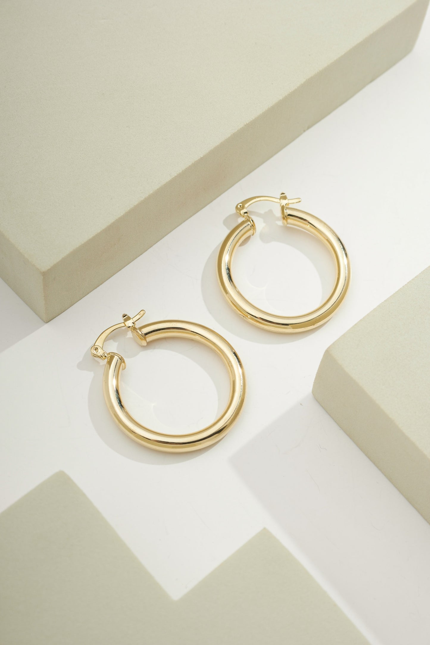 Small Chic Hoops Gold