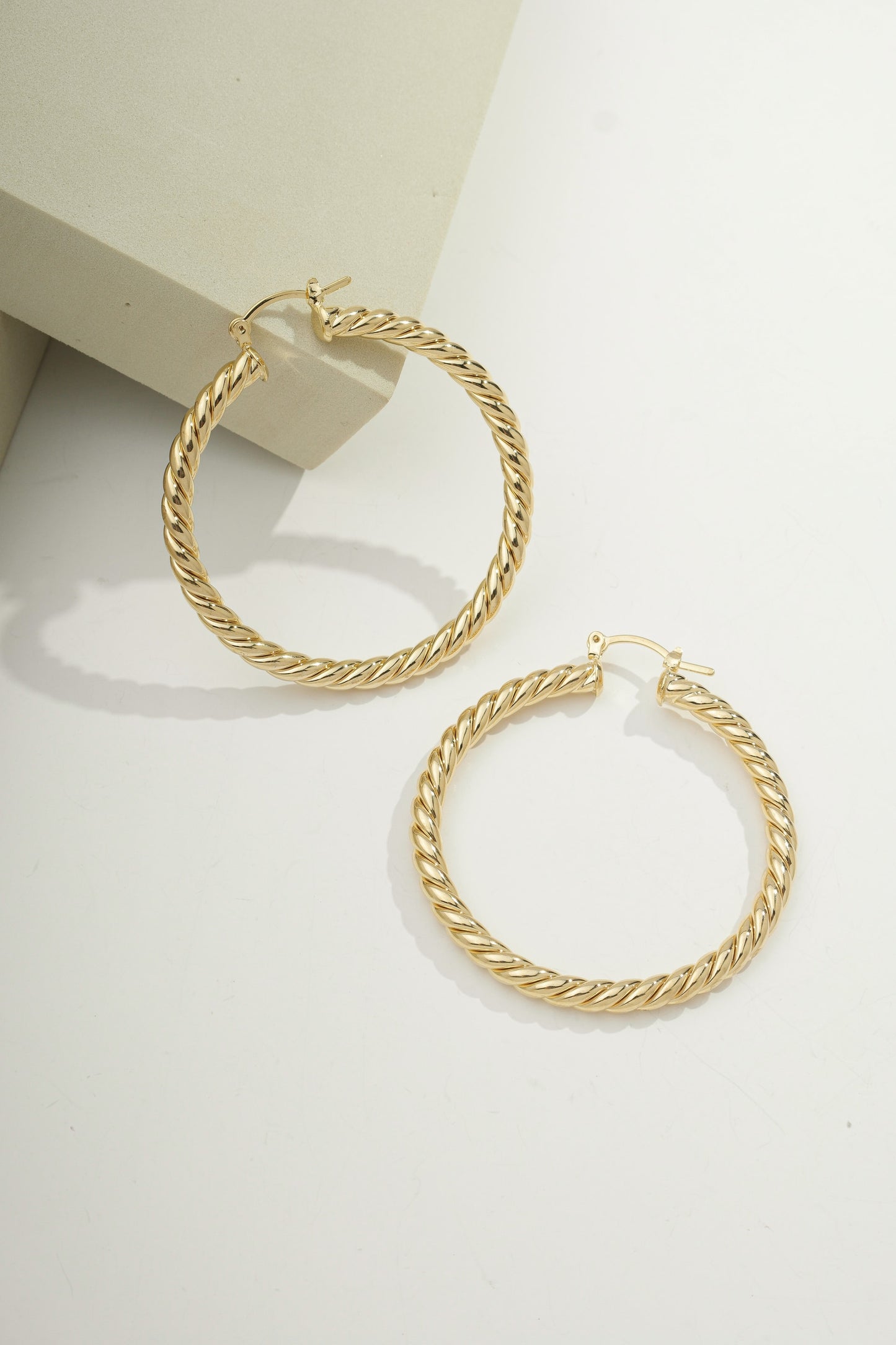 Statement Twisted Hoops Gold