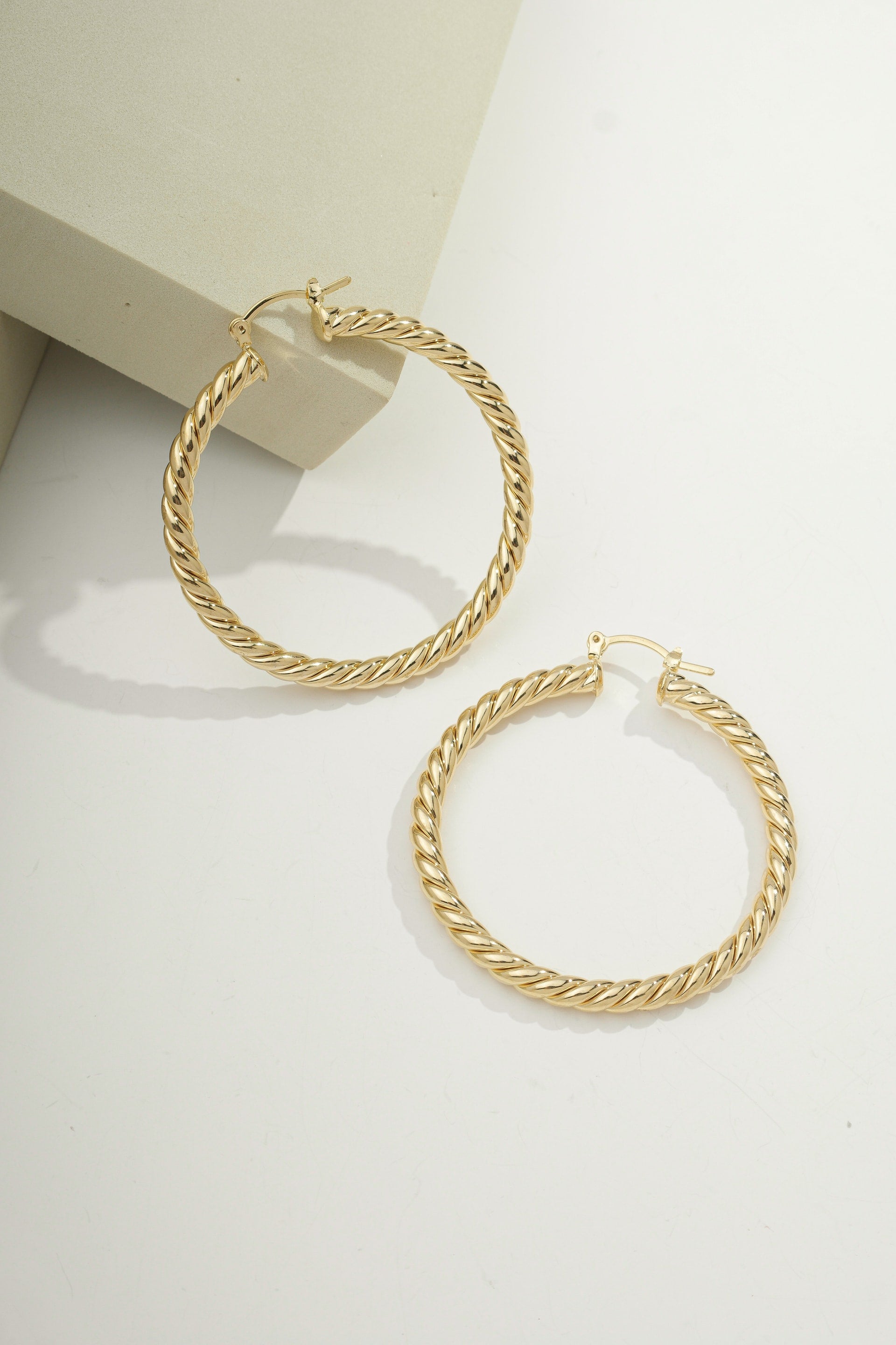 Statement Twisted Hoops Gold