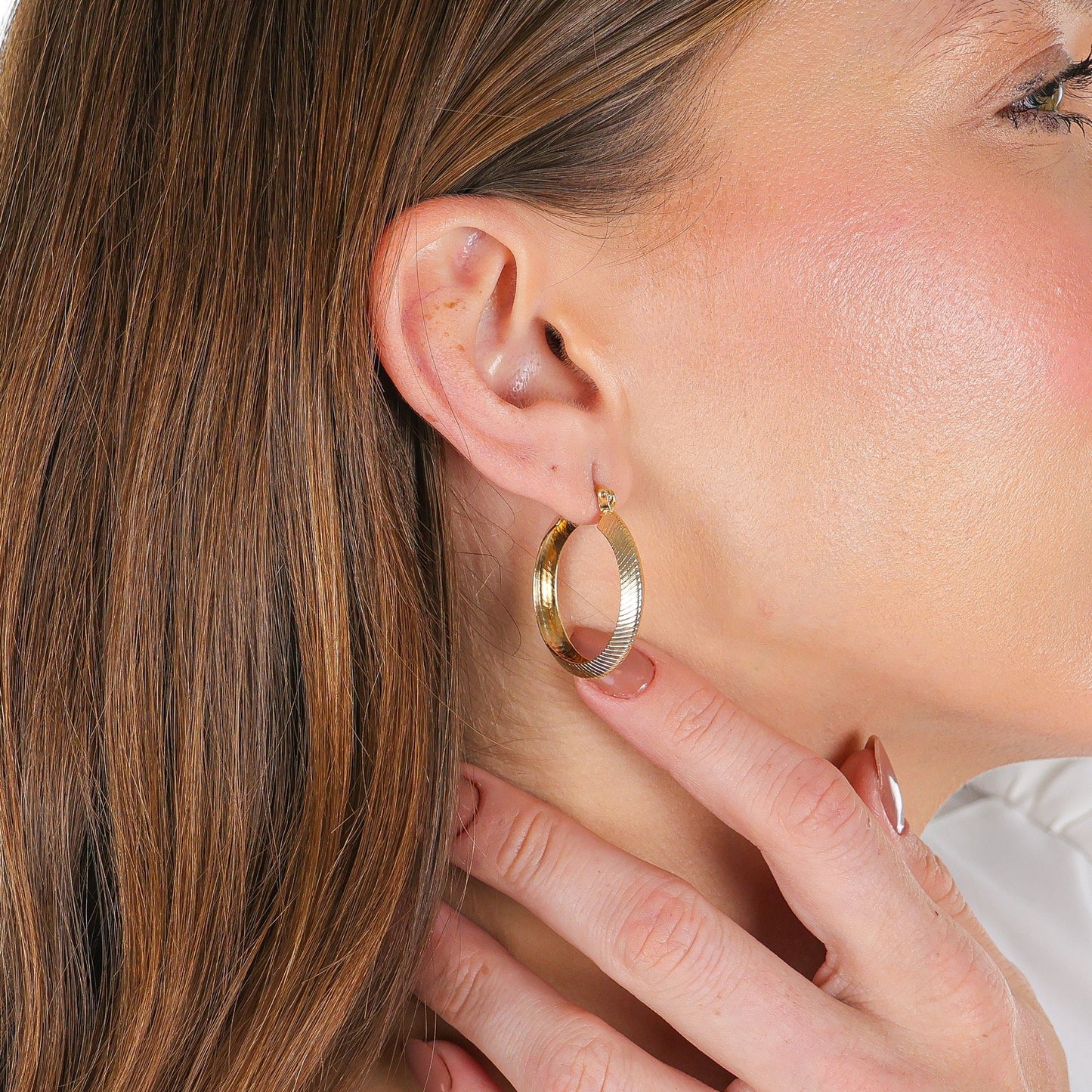 Minimalist Ribbed Hoops Gold