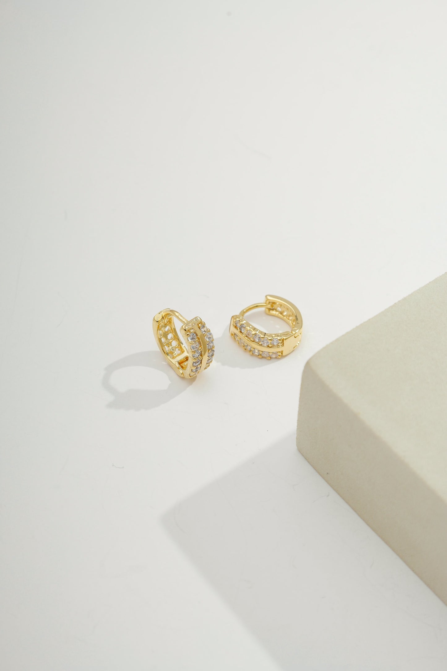 Ipanema Duo Pavé Huggie Gold