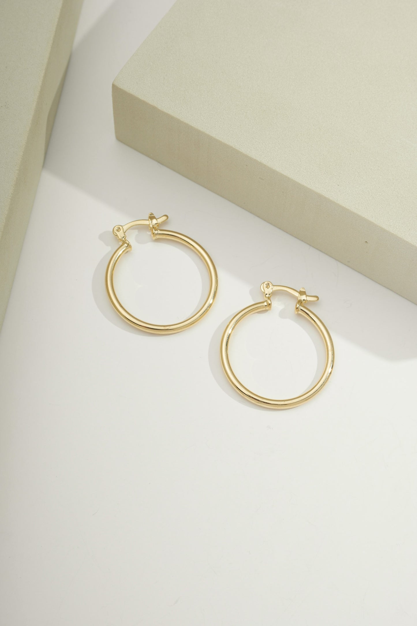 Delicate Hoops Gold