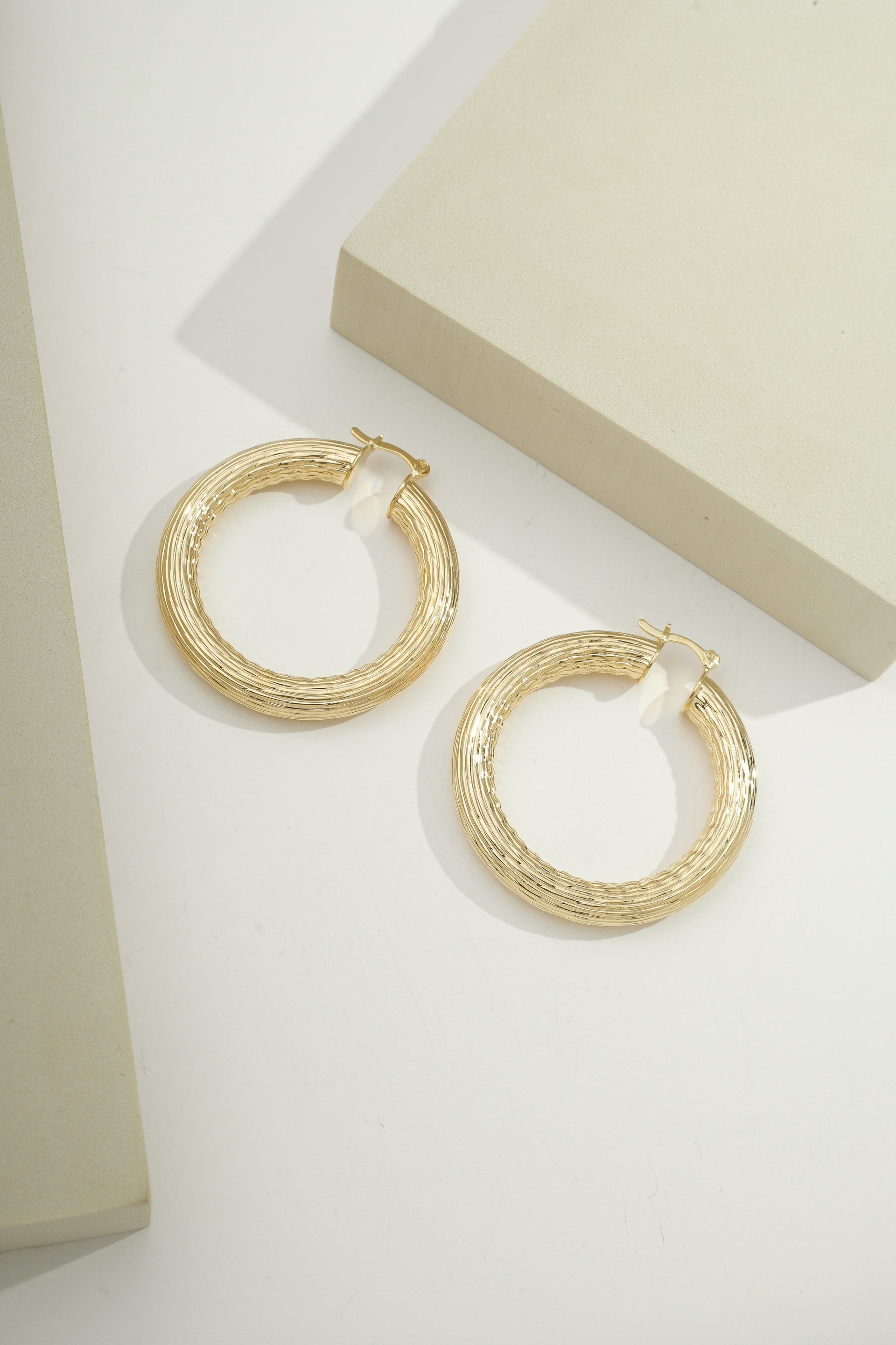 Tropicalia Groove Hoops Gold
