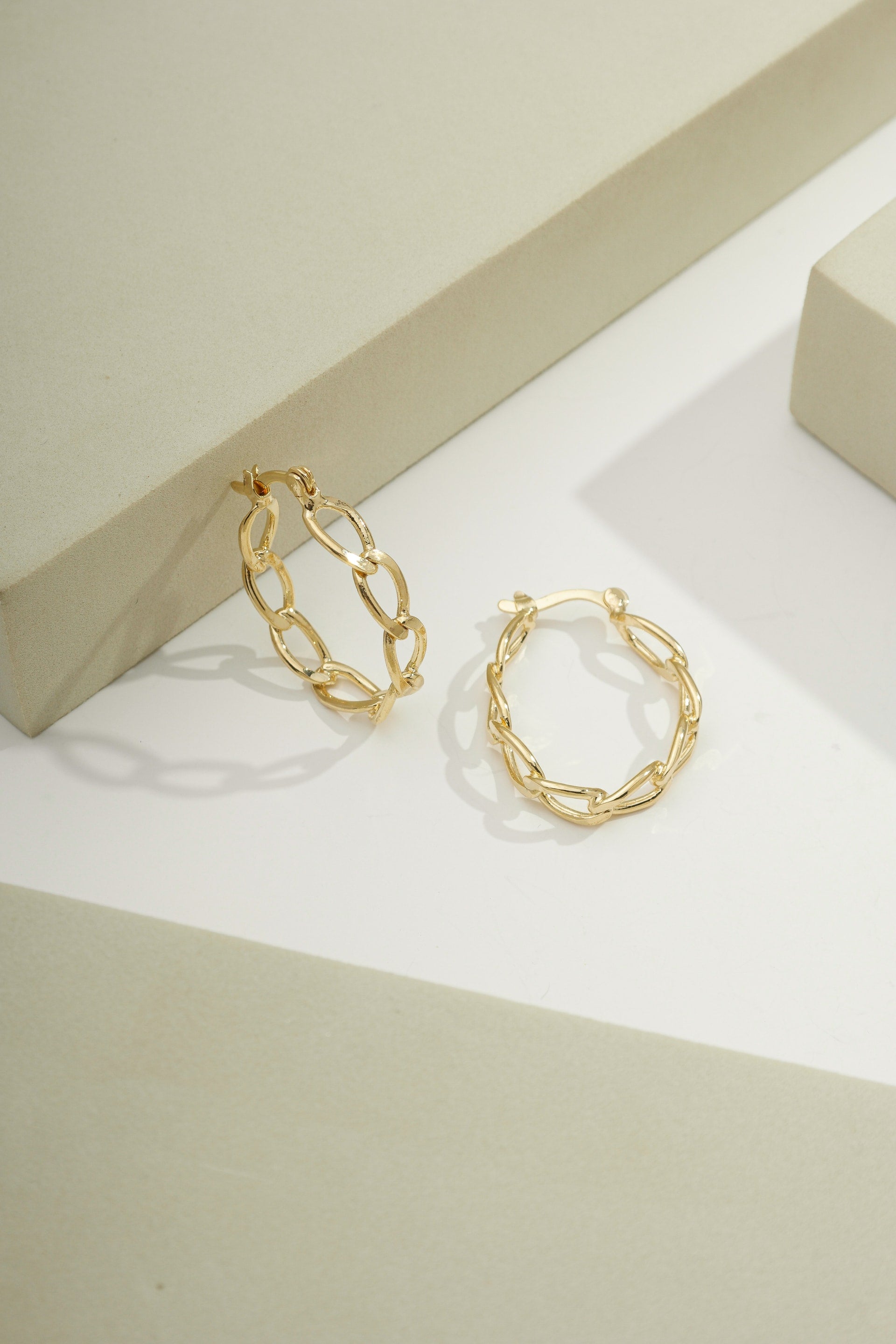 Chain Link Hoops Gold