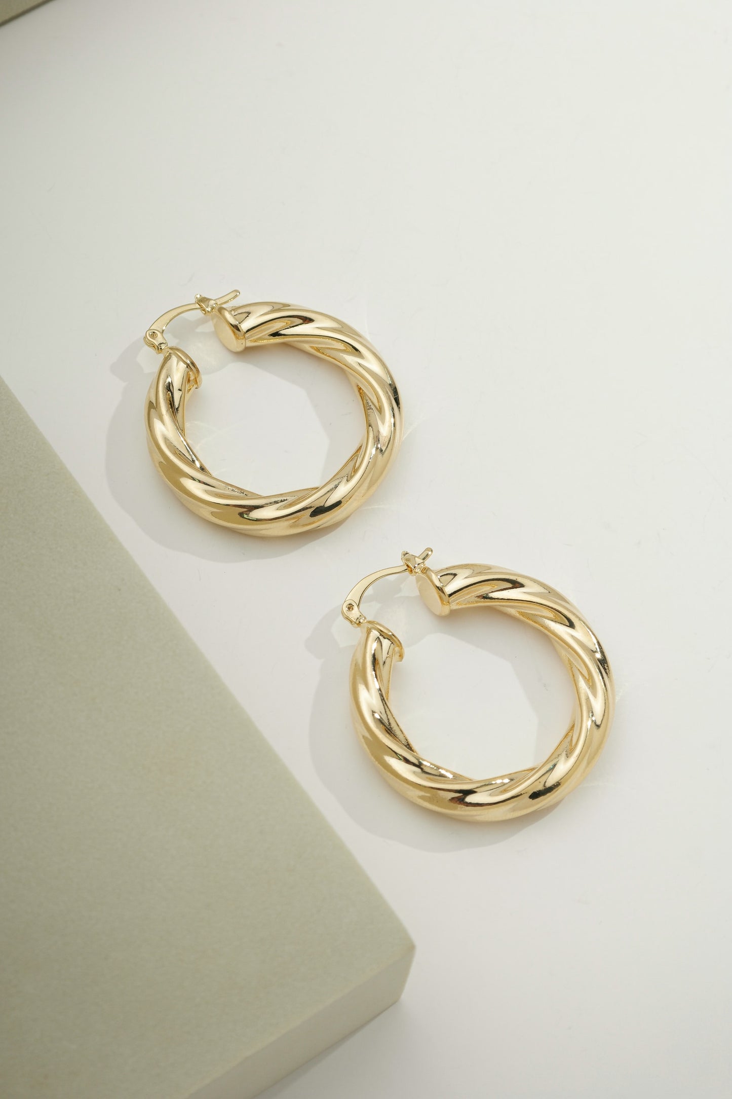 Grande Bossaglam Hoops Gold