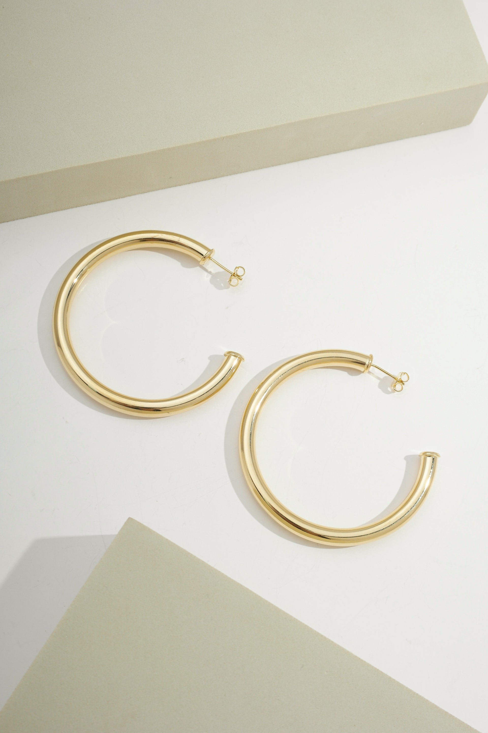 Grande Classic Open Hoops Gold