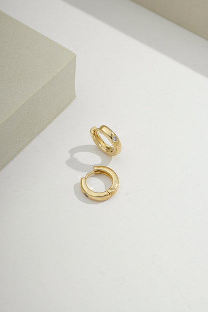 Mini Sol Huggie Gold