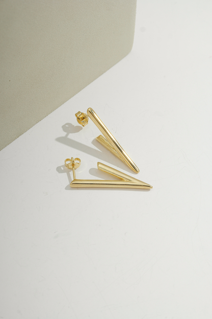 Statement V Stud Gold