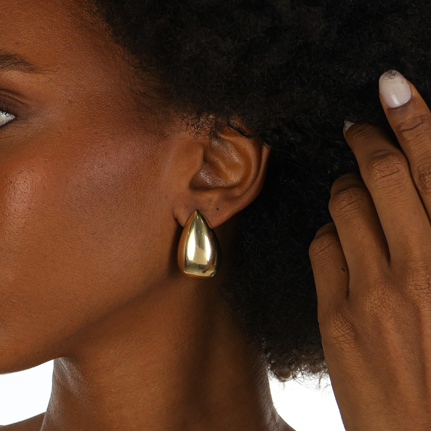 Elegant Teardroop Earrings Gold