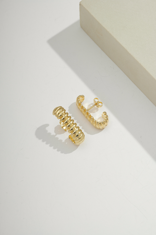 Wide Rope Arc Earring Gold