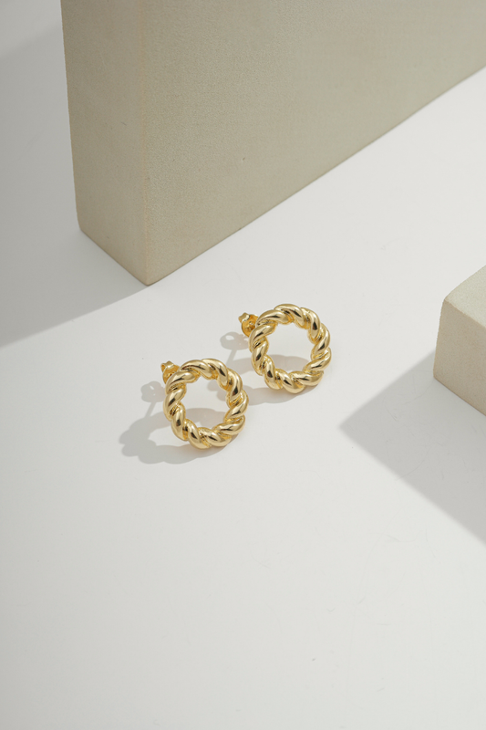 Small Twisted Ring Earring Gold
