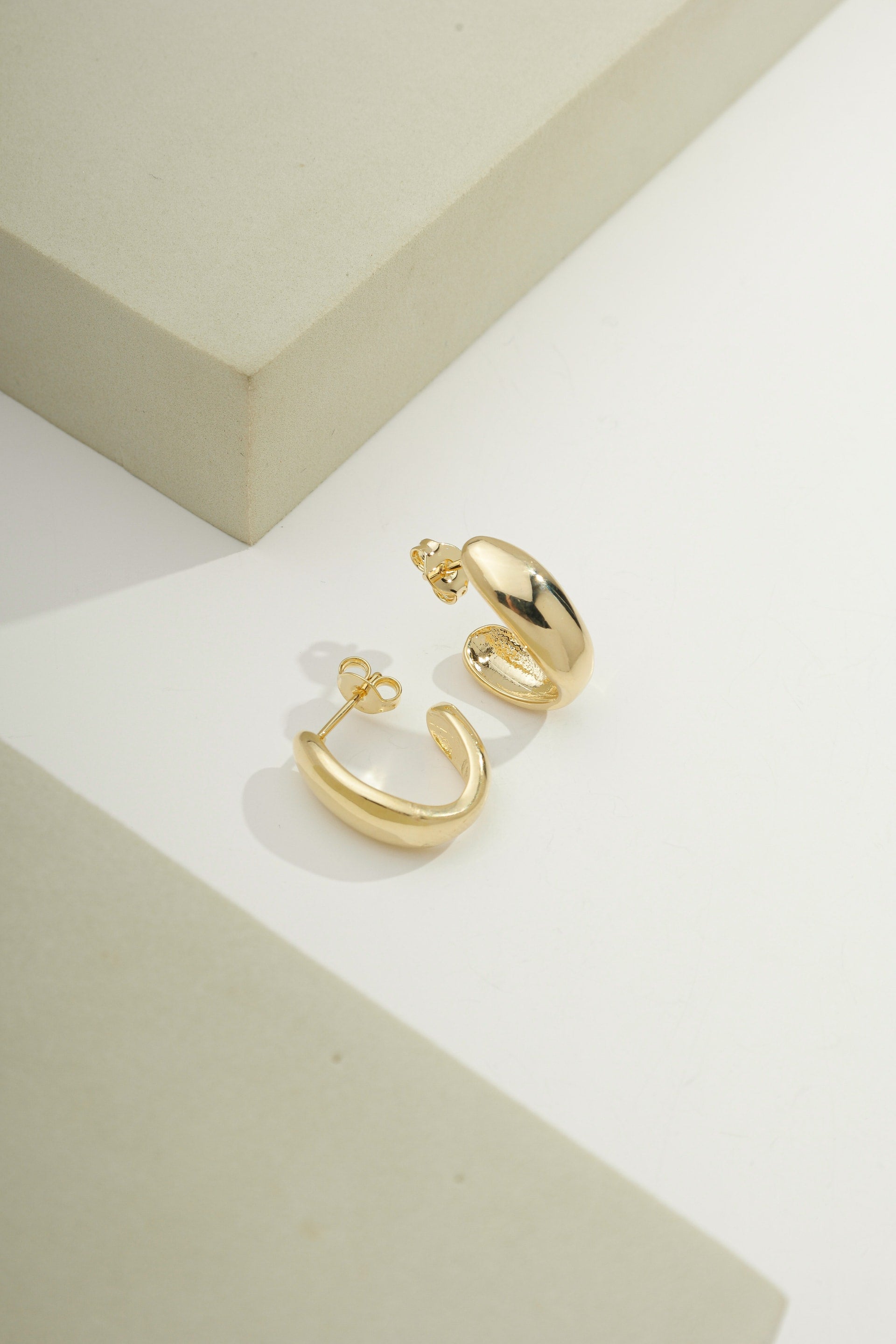 J Curve Hoops Gold