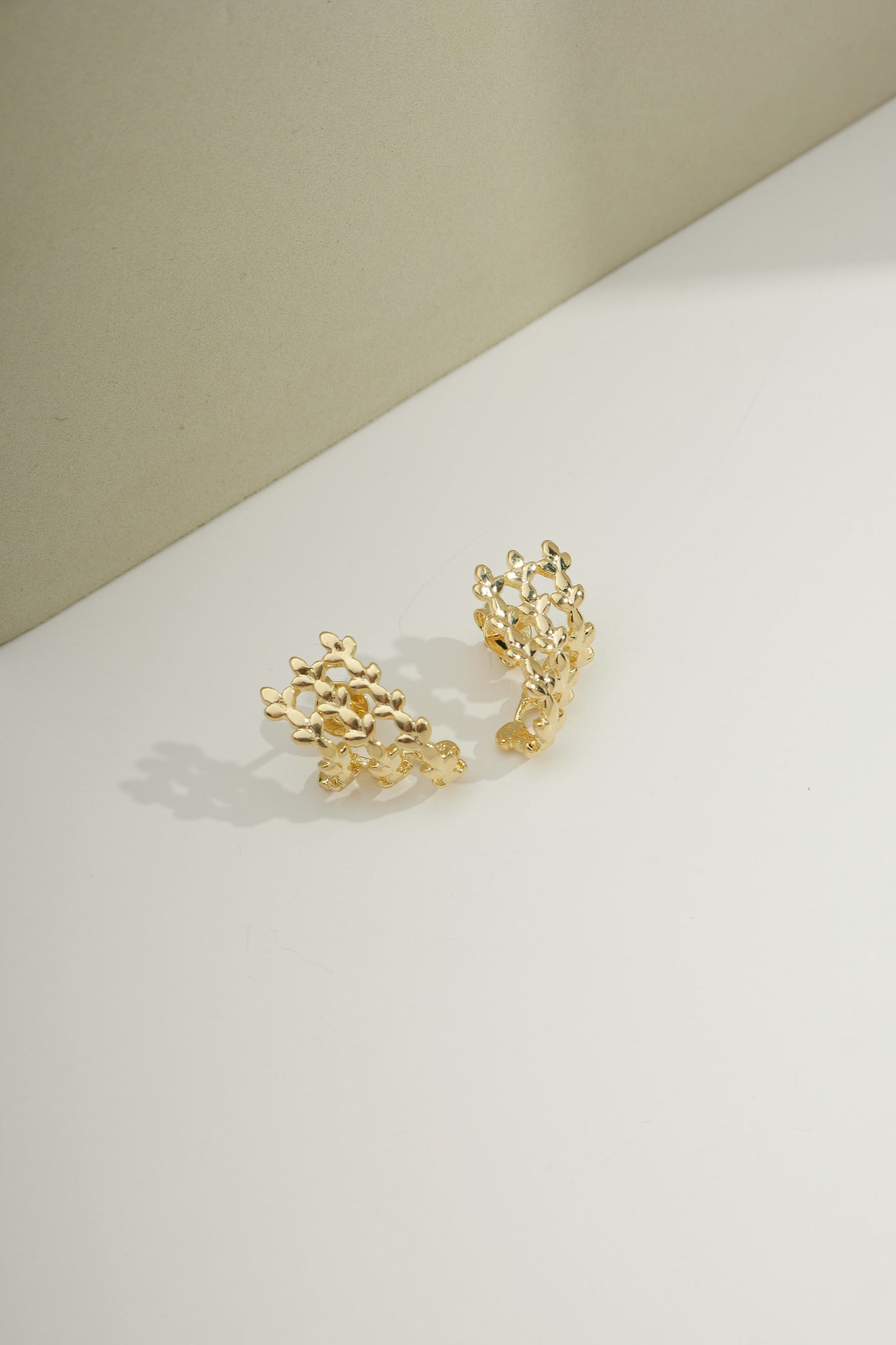 Vine Leaf Stud Earrings Gold
