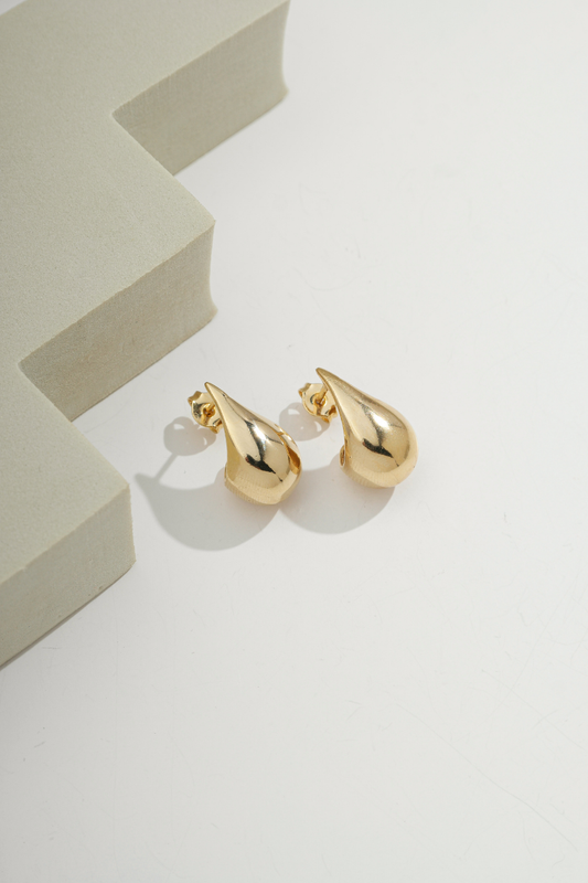 Small Classic Teardrop Earring Gold
