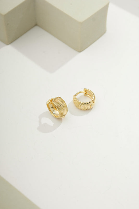 Textured Dotted Huggies - 11mm