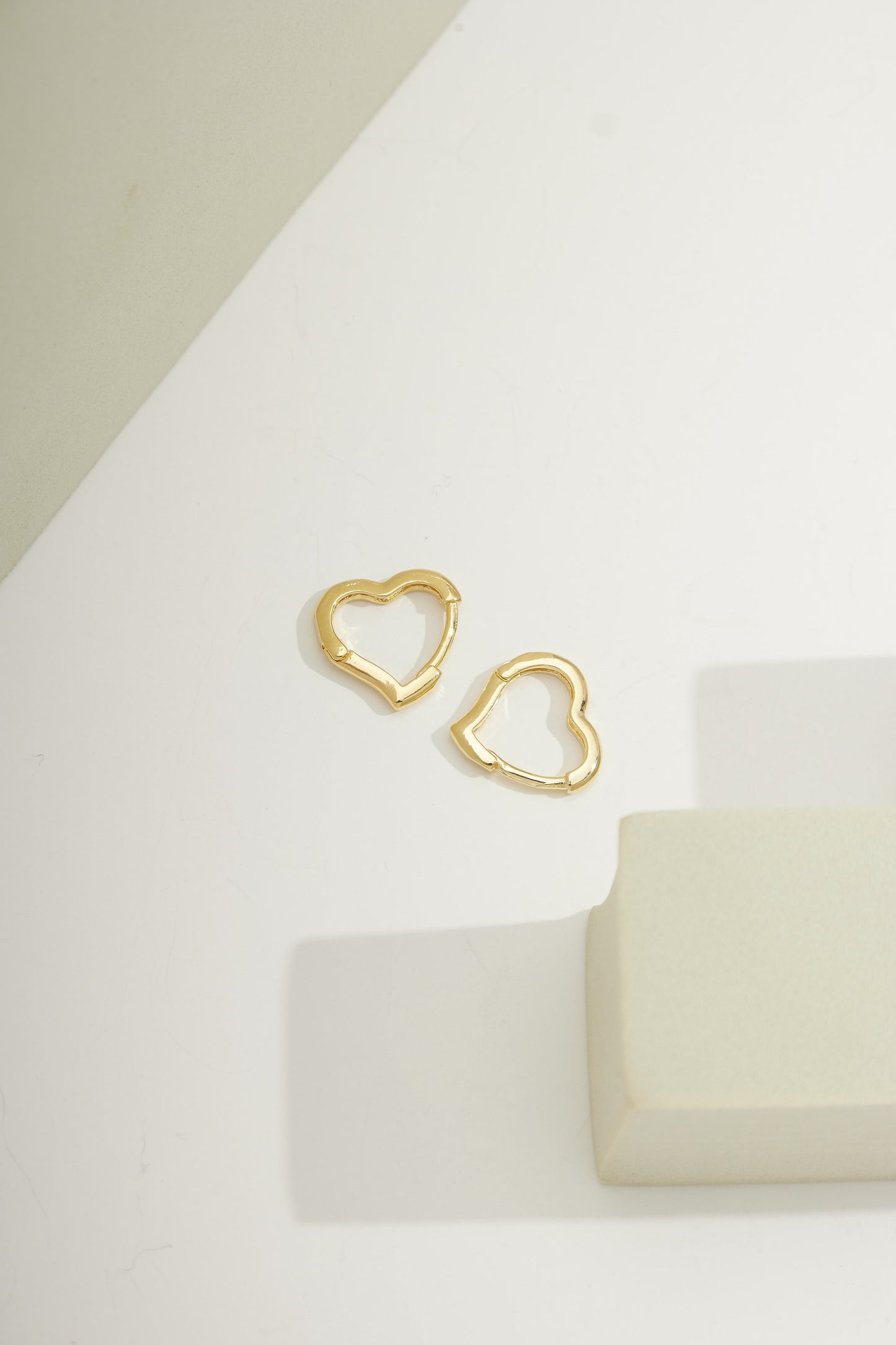 Dainty Heart Hoop Earrings 13mm