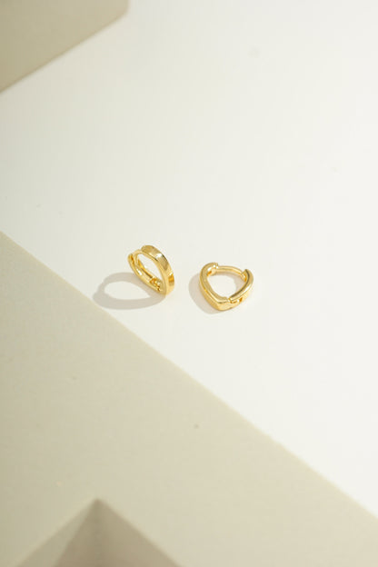 Minimalist V-Shaped Hoop Earrings - Petit