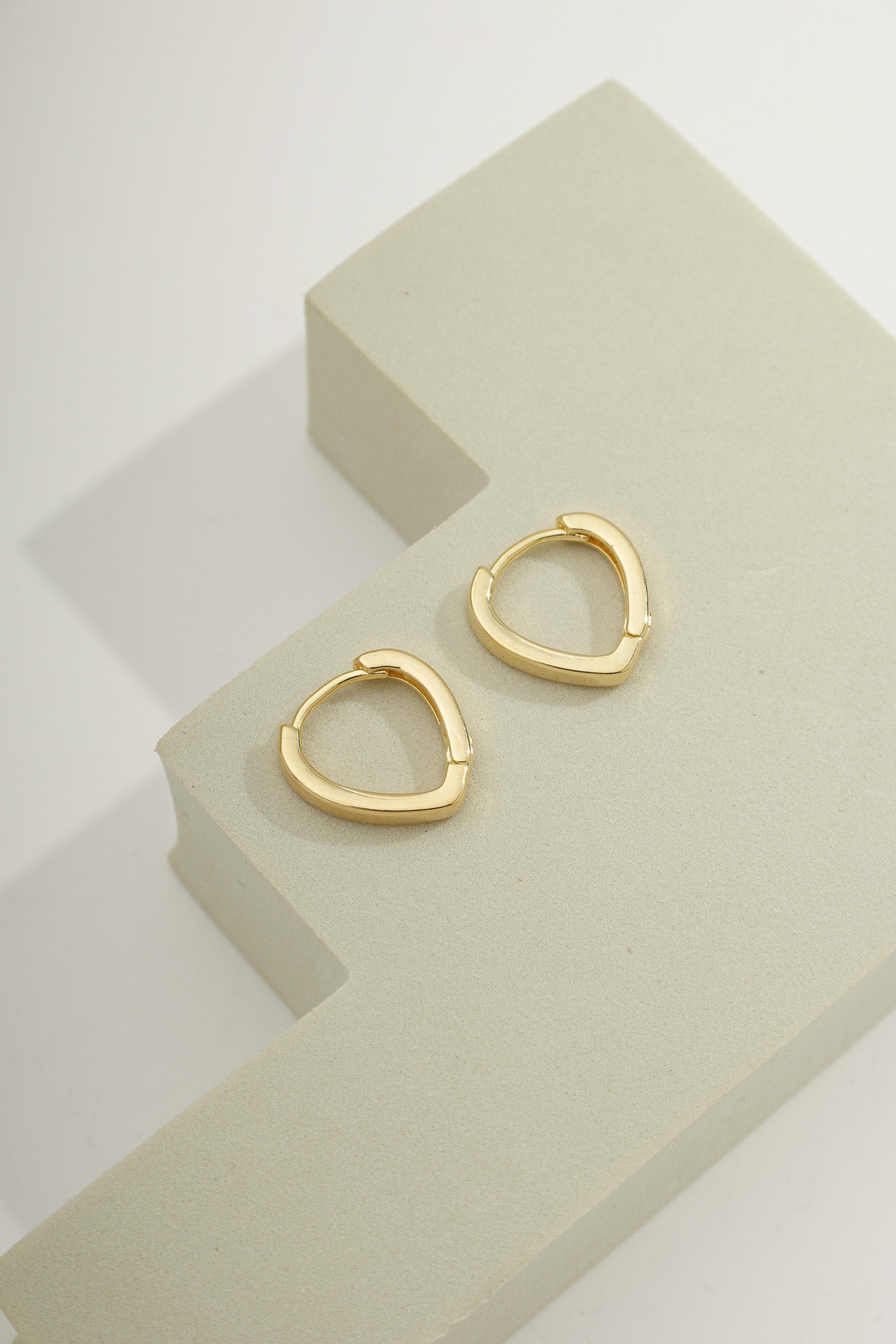Elegant Vessel Hoop Earrings - Medium