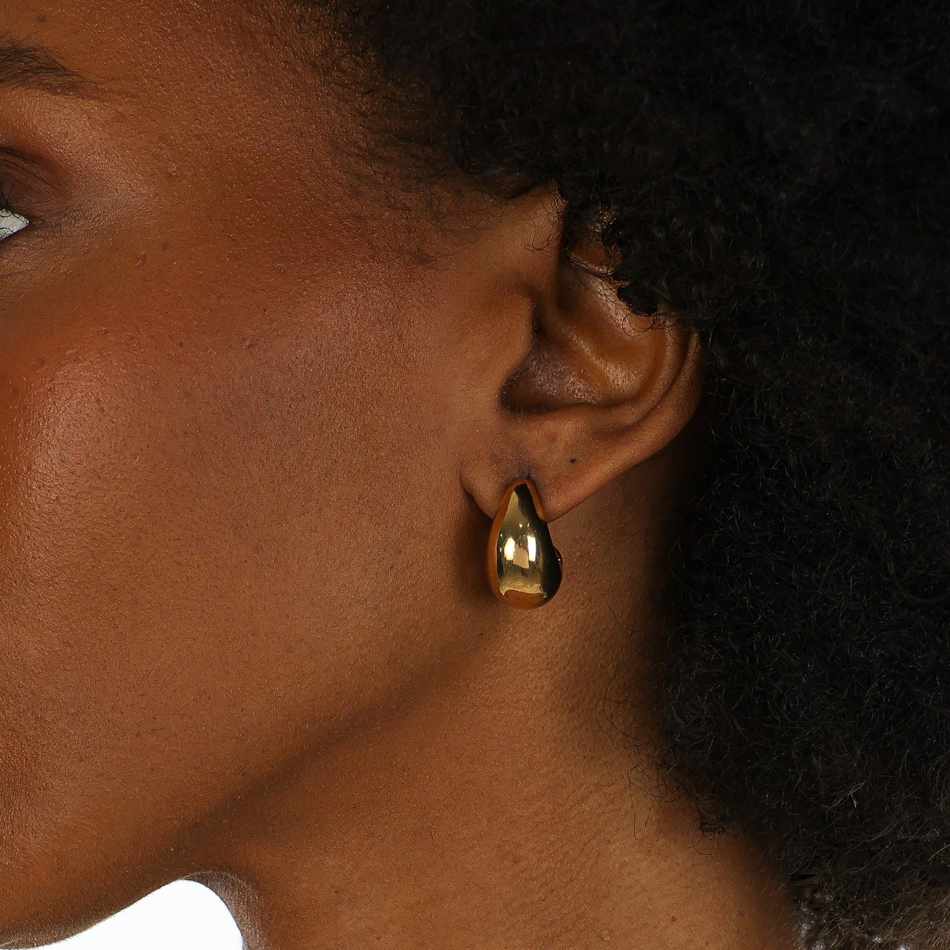 Classic Teardrop Earring Gold