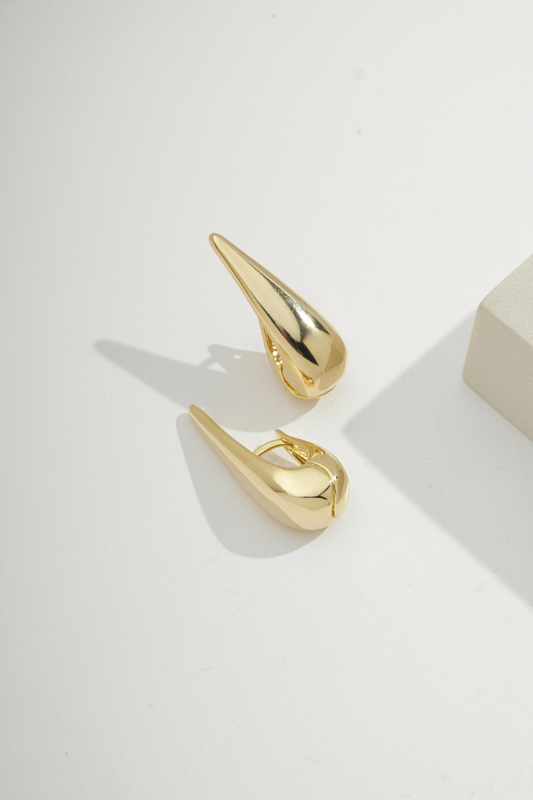 Glam Teardrop Huggie Gold