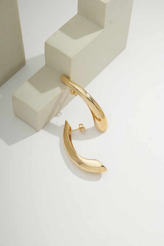 Modern Curve Earrings Gold