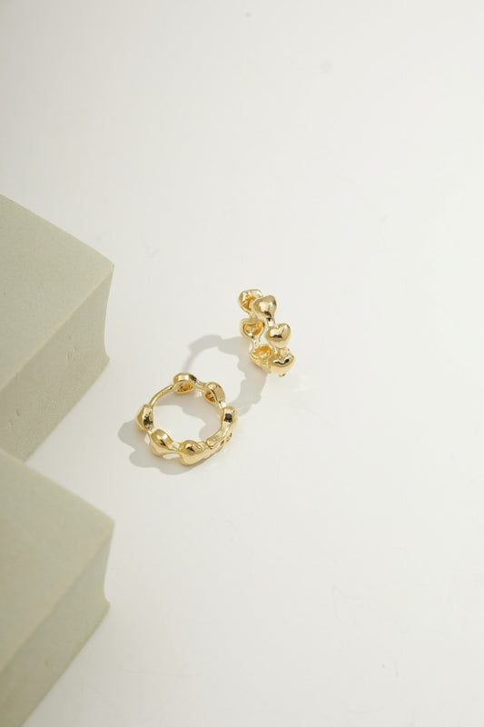 Heart Link Huggies Gold