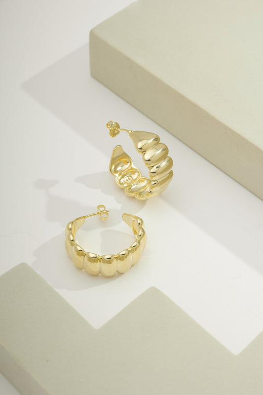 Radiant Ribbed Hoops Gold