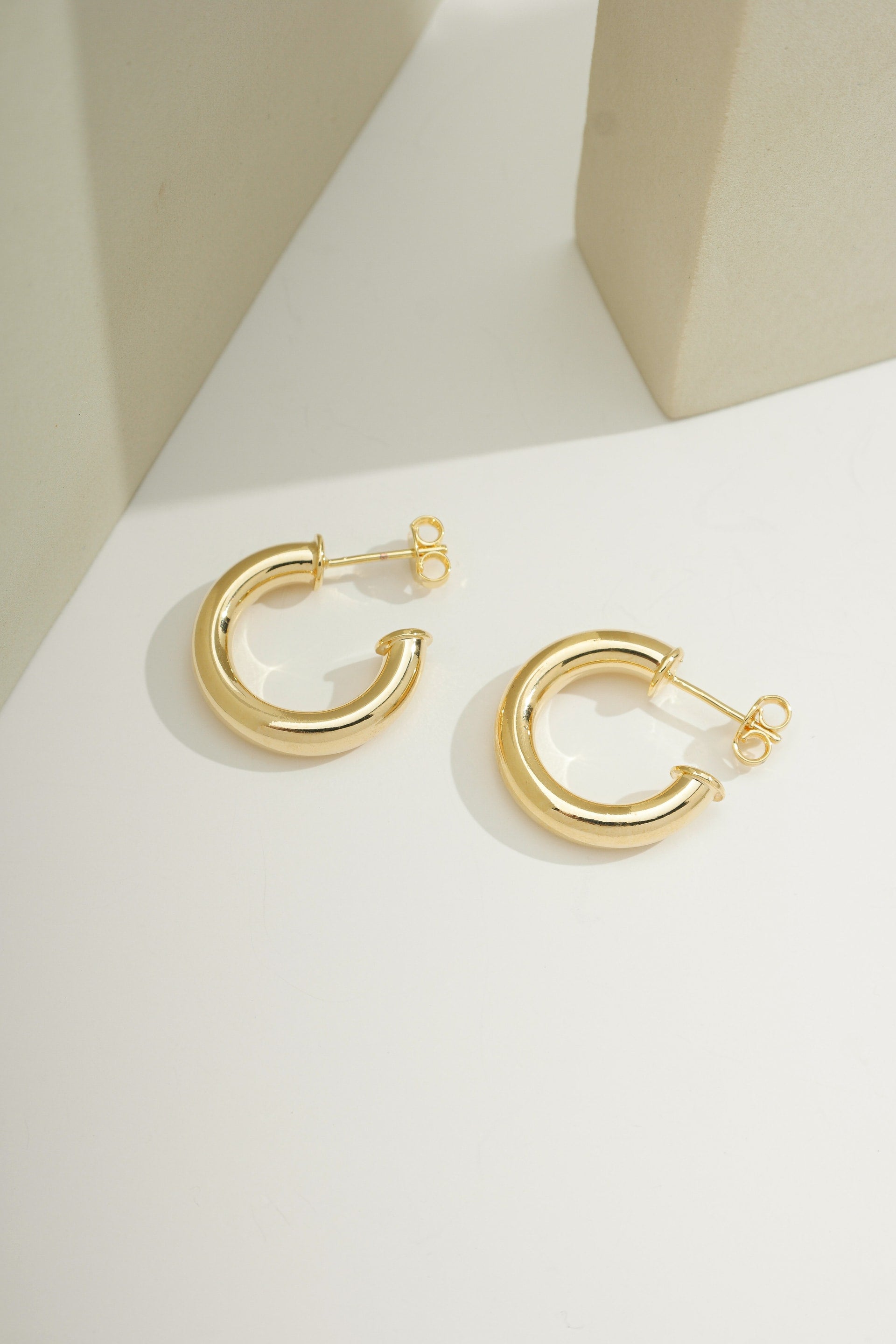 Dainty Anna Hoops Gold