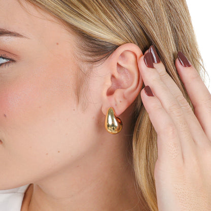 Victoria Teardrop Earrings Gold
