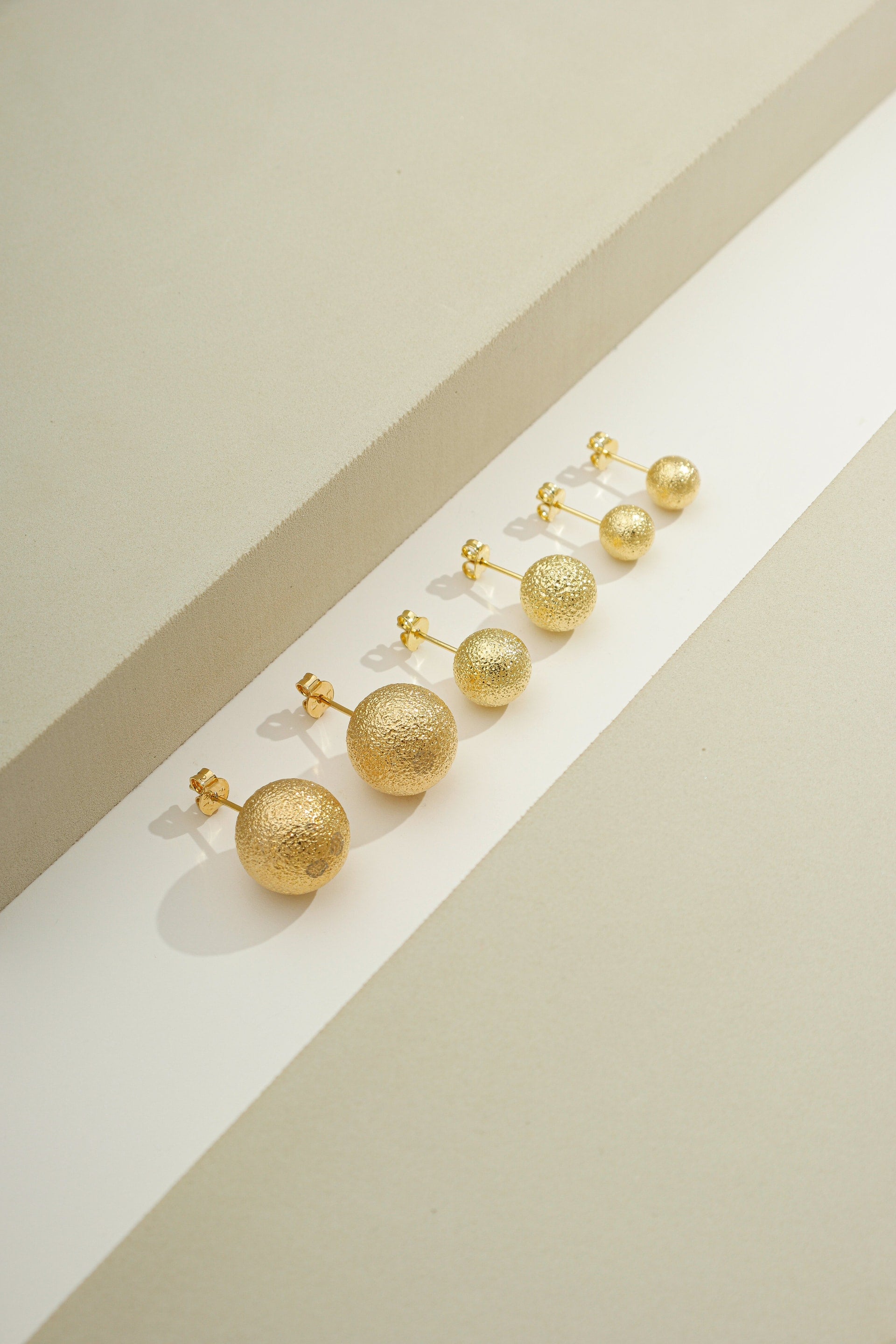 Matte Gold Ball Stud Set