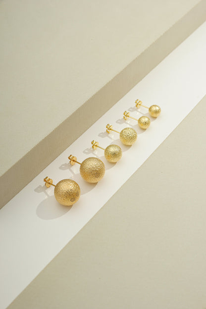 Matte Gold Ball Stud Set