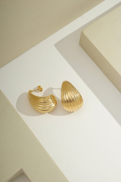Fluted Teardrop Earring Gold