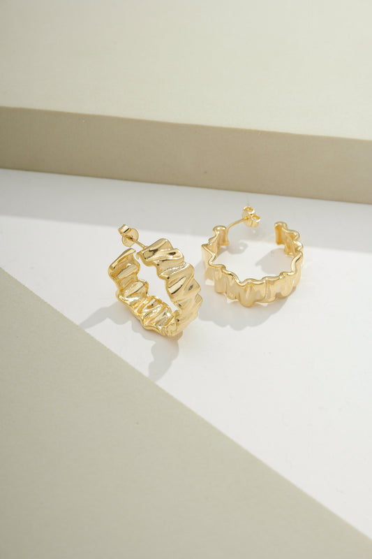 Wavy Hoops