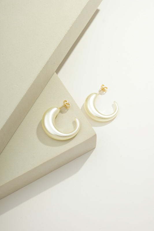 Crescent Pearlized Hoops Gold